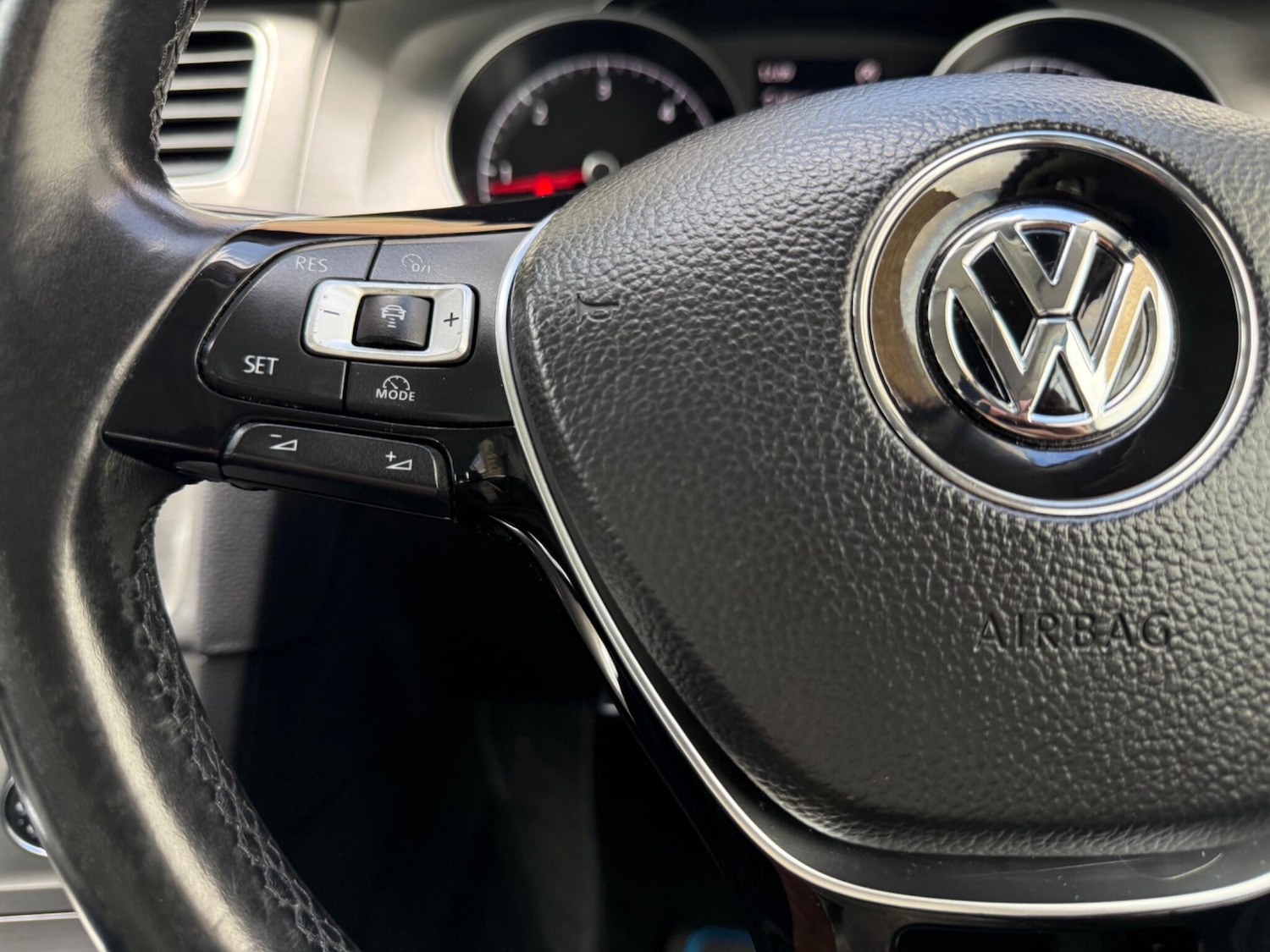 Used Volkswagen Golf 2015 for sale - 77255281: Photo 35