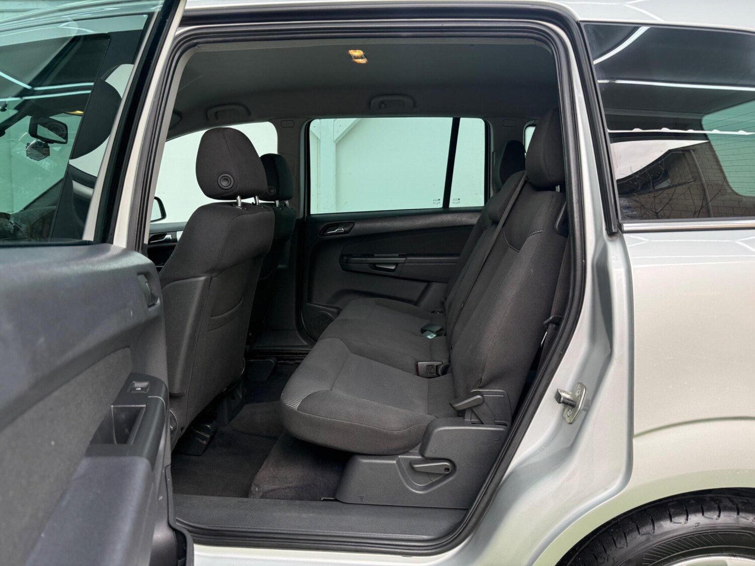 Used Vauxhall Zafira for sale - 77511328: Photo 25