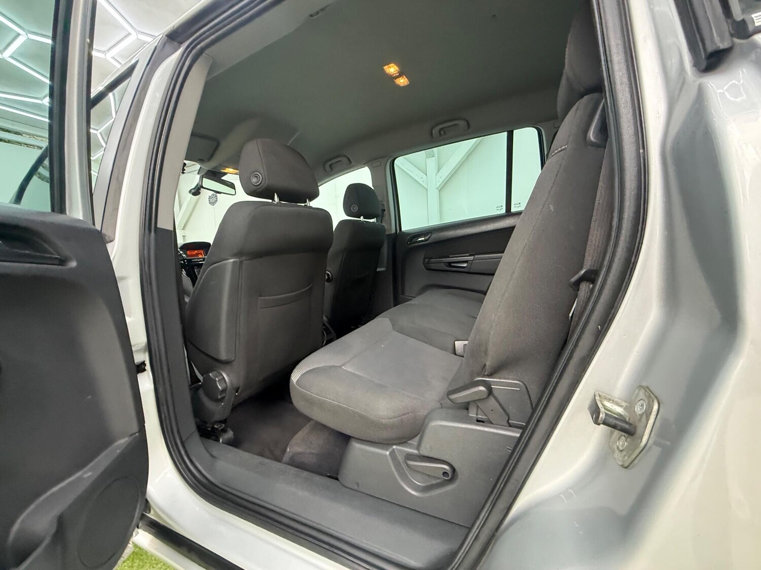 Used Vauxhall Zafira for sale - 77511328: Photo 26