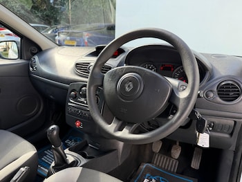 Used Renault Clio 2011 for sale - 76136356: Photo