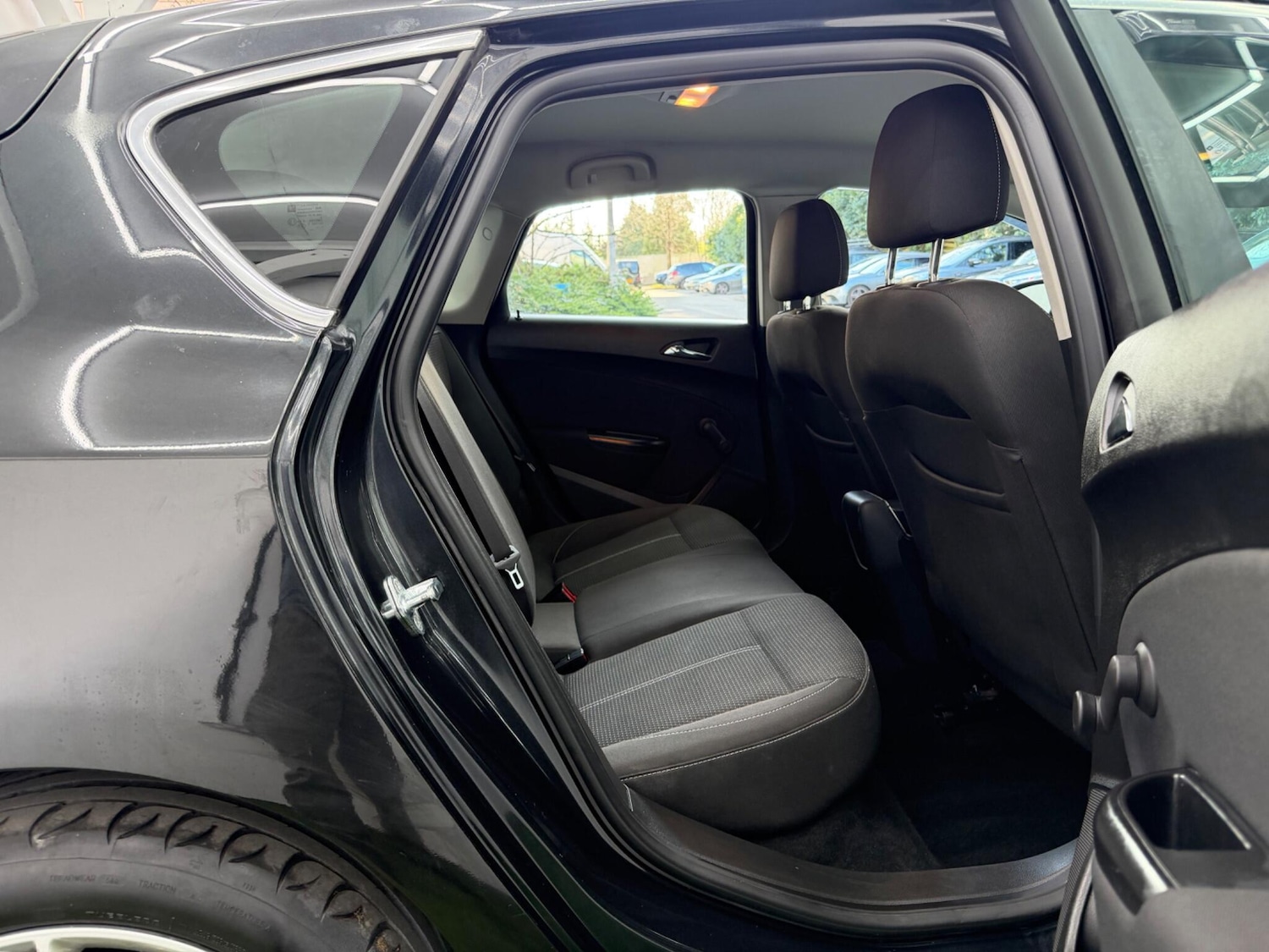 Used Vauxhall Astra 2013 for sale - 77892928: Photo 18