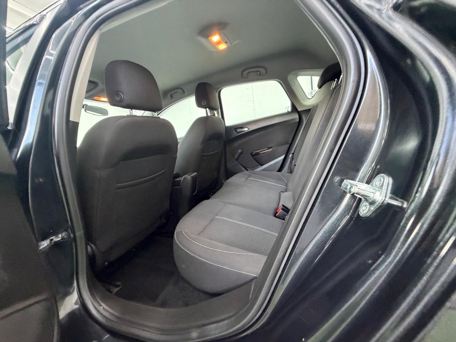 Used Vauxhall Astra 2013 for sale - 77892928: Photo 23