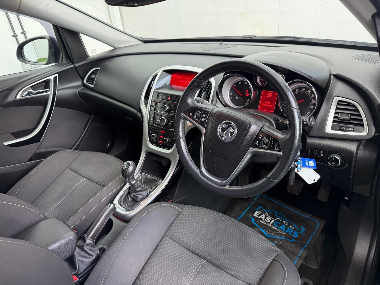 Used Vauxhall Astra 2013 for sale - 77892928: Photo 3