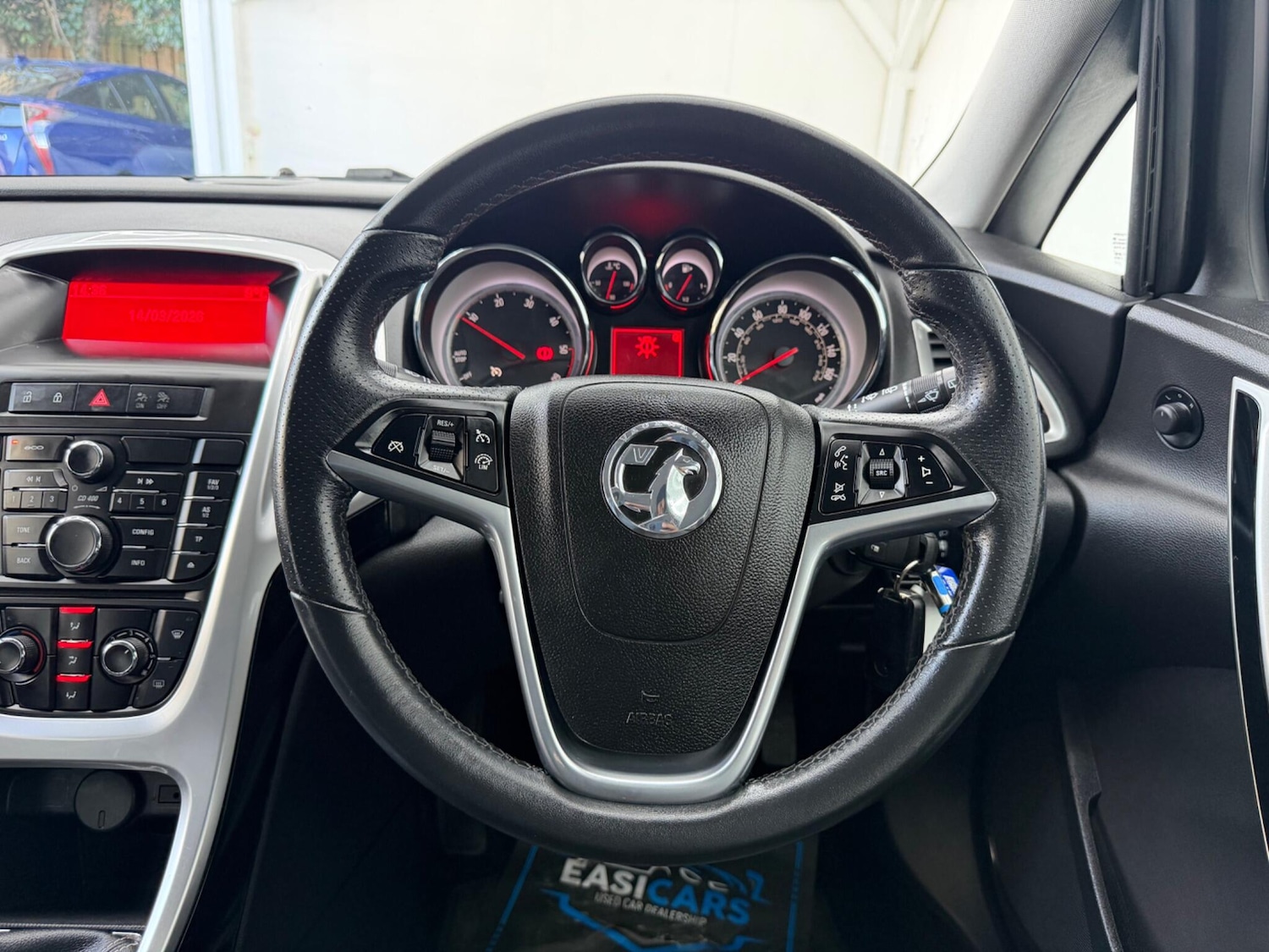 Used Vauxhall Astra 2013 for sale - 77892928: Photo 32