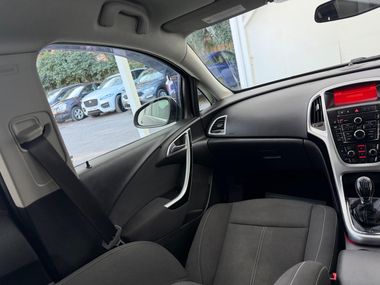 Used Vauxhall Astra 2013 for sale - 77892928: Photo 38