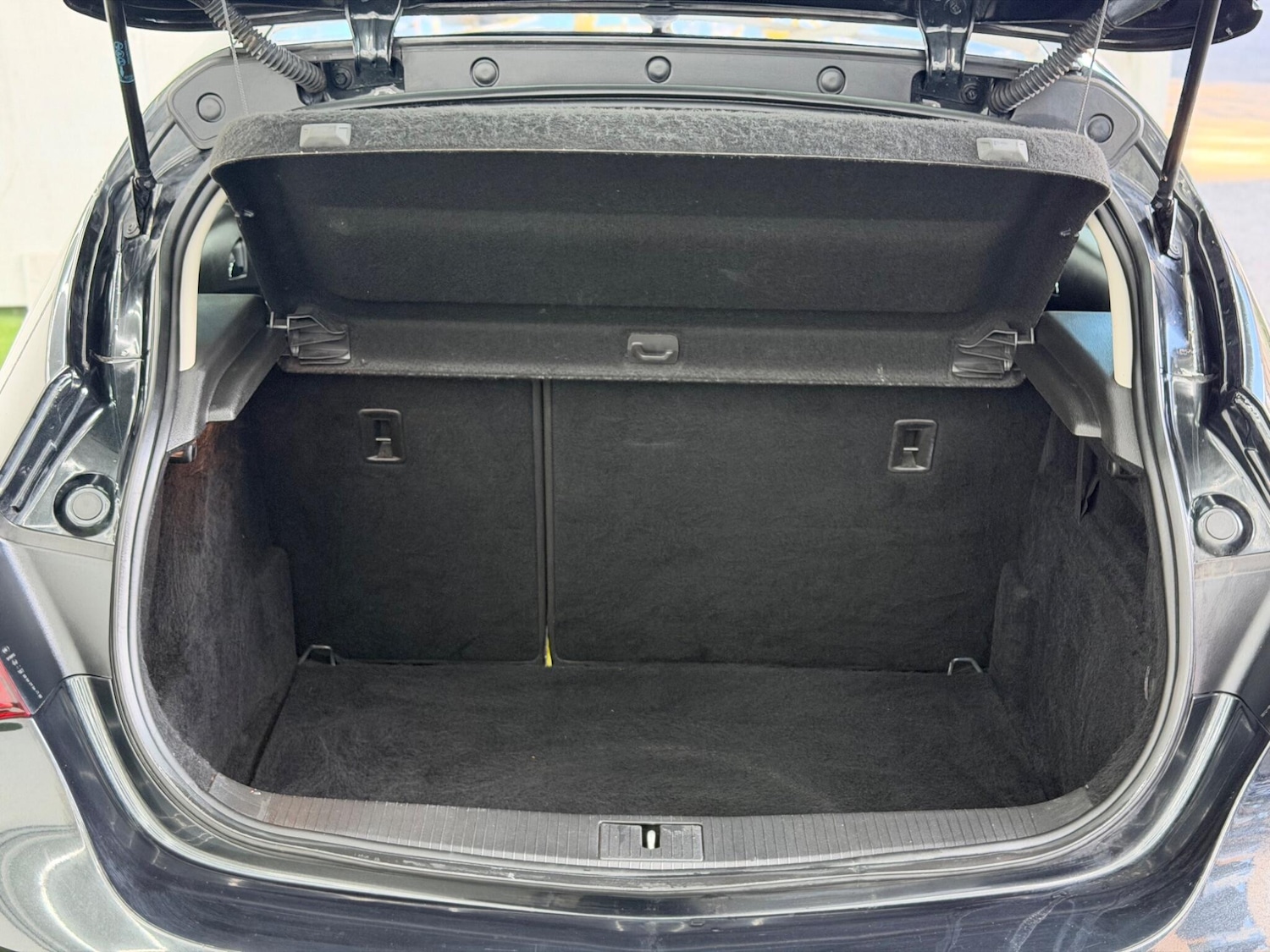 Used Vauxhall Astra 2013 for sale - 77892928: Photo 8