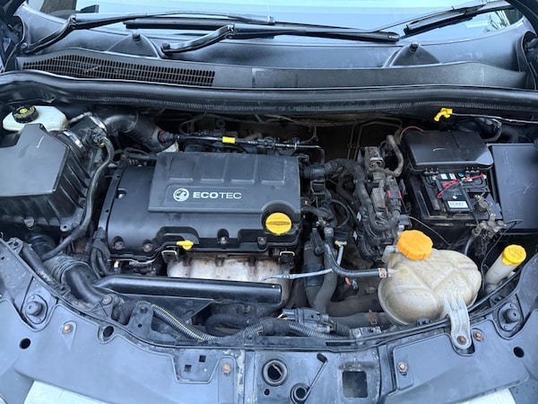 Used Vauxhall Corsa 2010 for sale - 76188811: Photo 13
