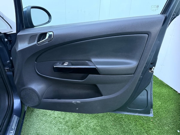 Used Vauxhall Corsa 2010 for sale - 76188811: Photo 17