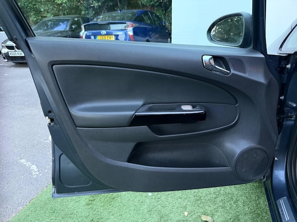 Used Vauxhall Corsa 2010 for sale - 76188811: Photo 26