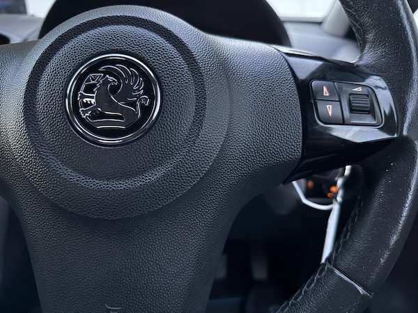 Used Vauxhall Corsa 2010 for sale - 76188811: Photo 34