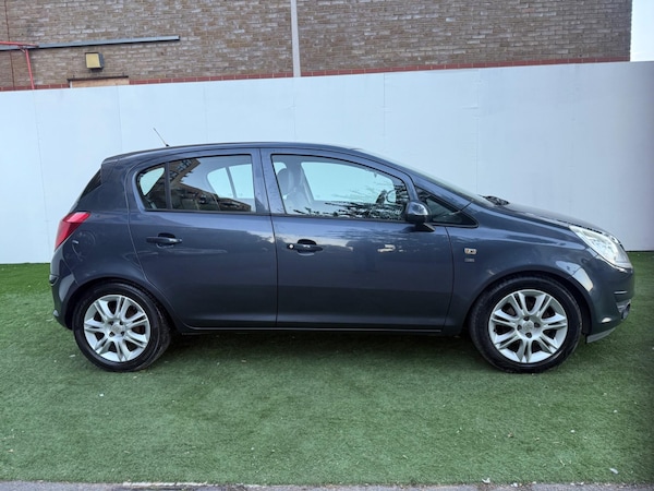 Used Vauxhall Corsa 2010 for sale - 76188811: Photo 5