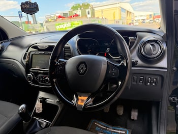Used Renault Captur 2015 for sale - 75014374: Photo