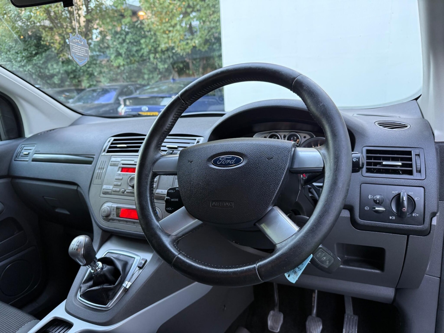 Used Ford Kuga 2011 for sale - 76189017: Photo 2
