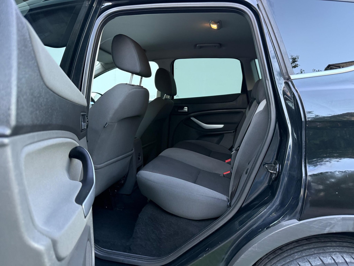 Used Ford Kuga 2011 for sale - 76189017: Photo 21