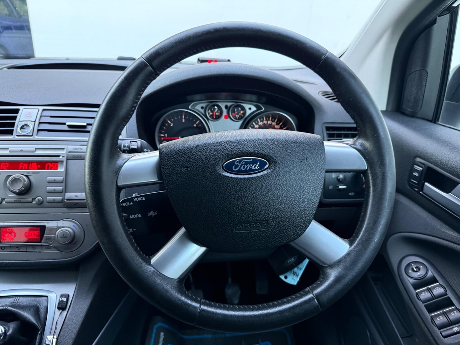 Used Ford Kuga 2011 for sale - 76189017: Photo 31