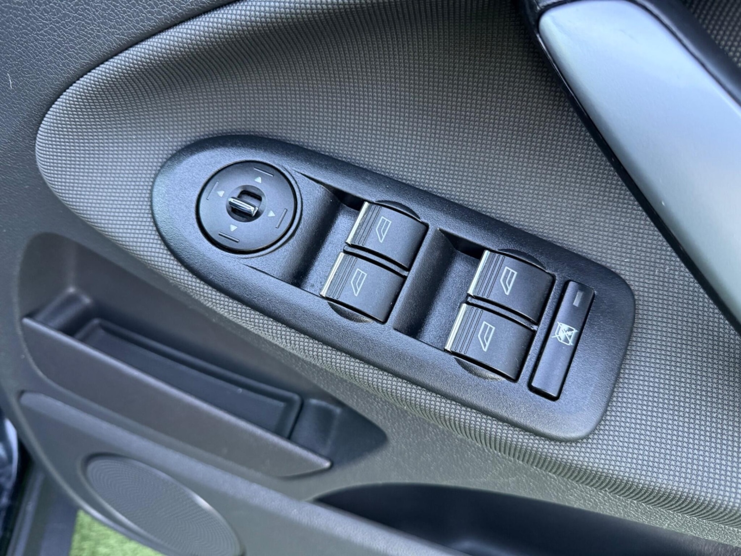 Used Ford Kuga 2011 for sale - 76189017: Photo 37