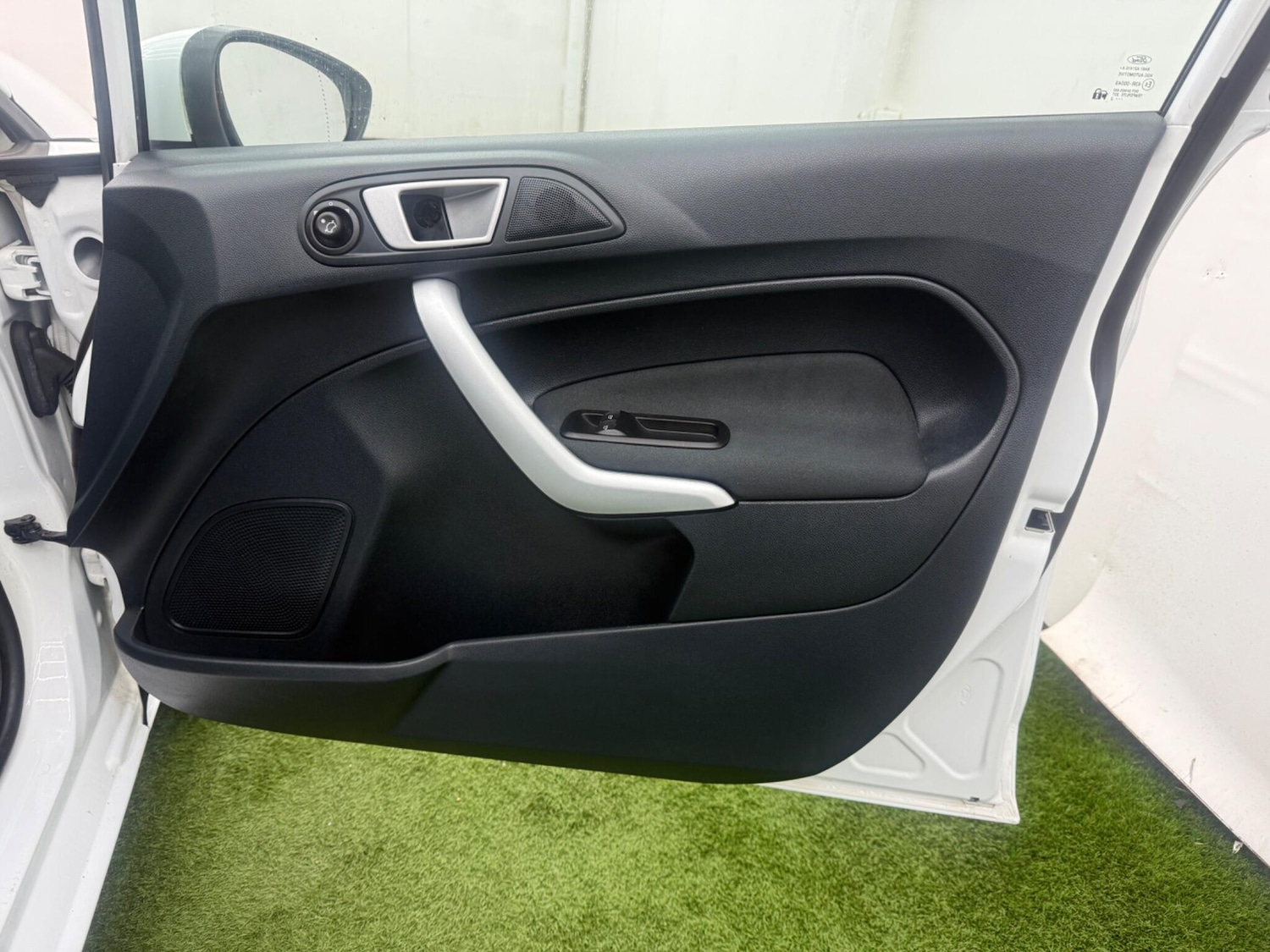 Used Ford Fiesta 2012 for sale - 77331132: Photo 16