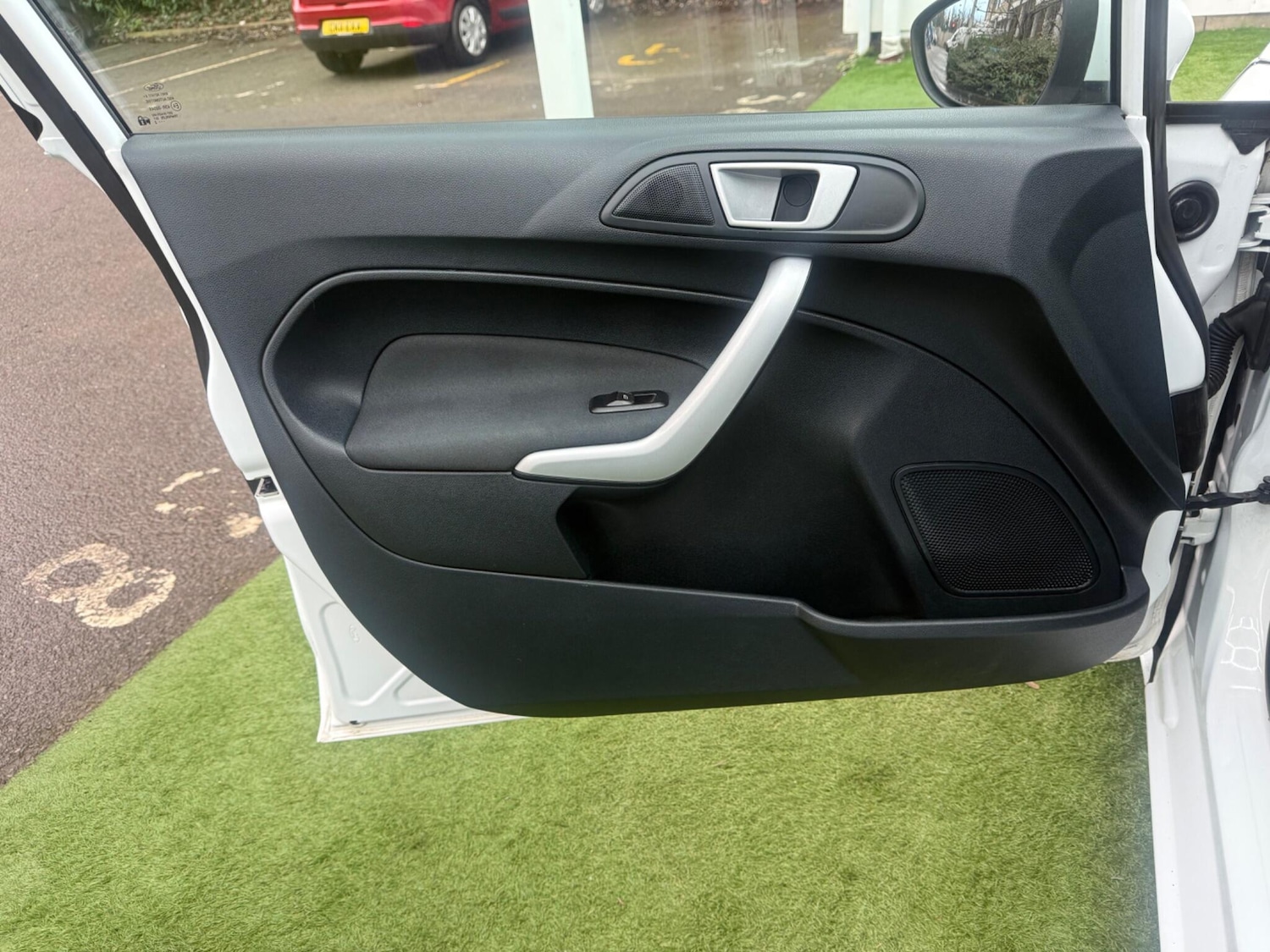 Used Ford Fiesta 2012 for sale - 77331132: Photo 26