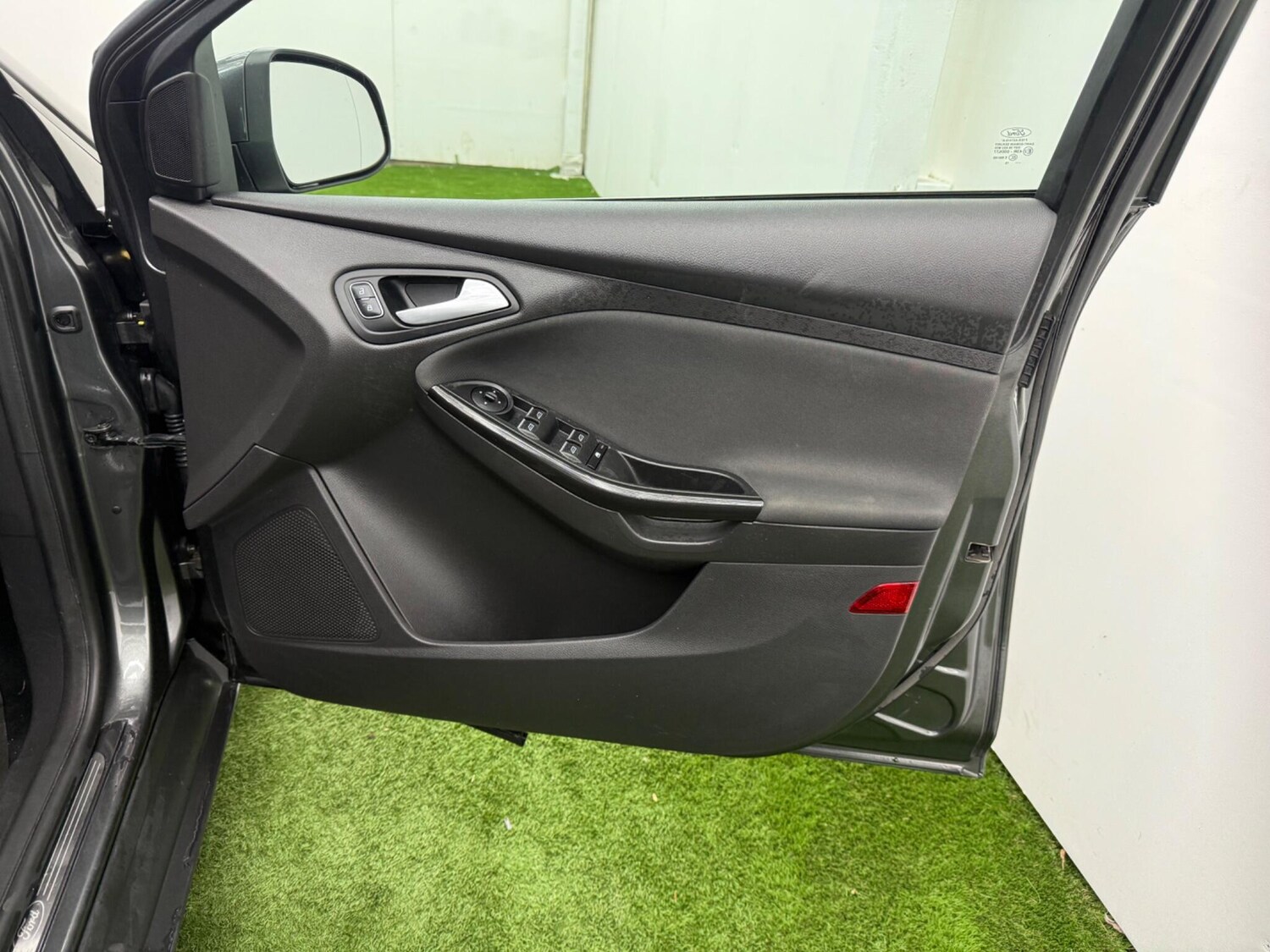 Used Ford Focus 2015 for sale - 77130677: Photo 17