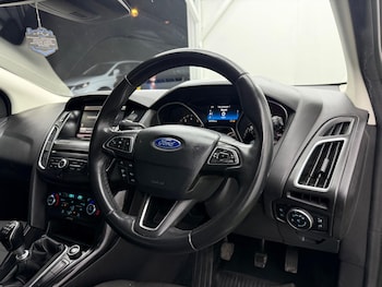 Used Ford Focus 2015 for sale - 77130677: Photo