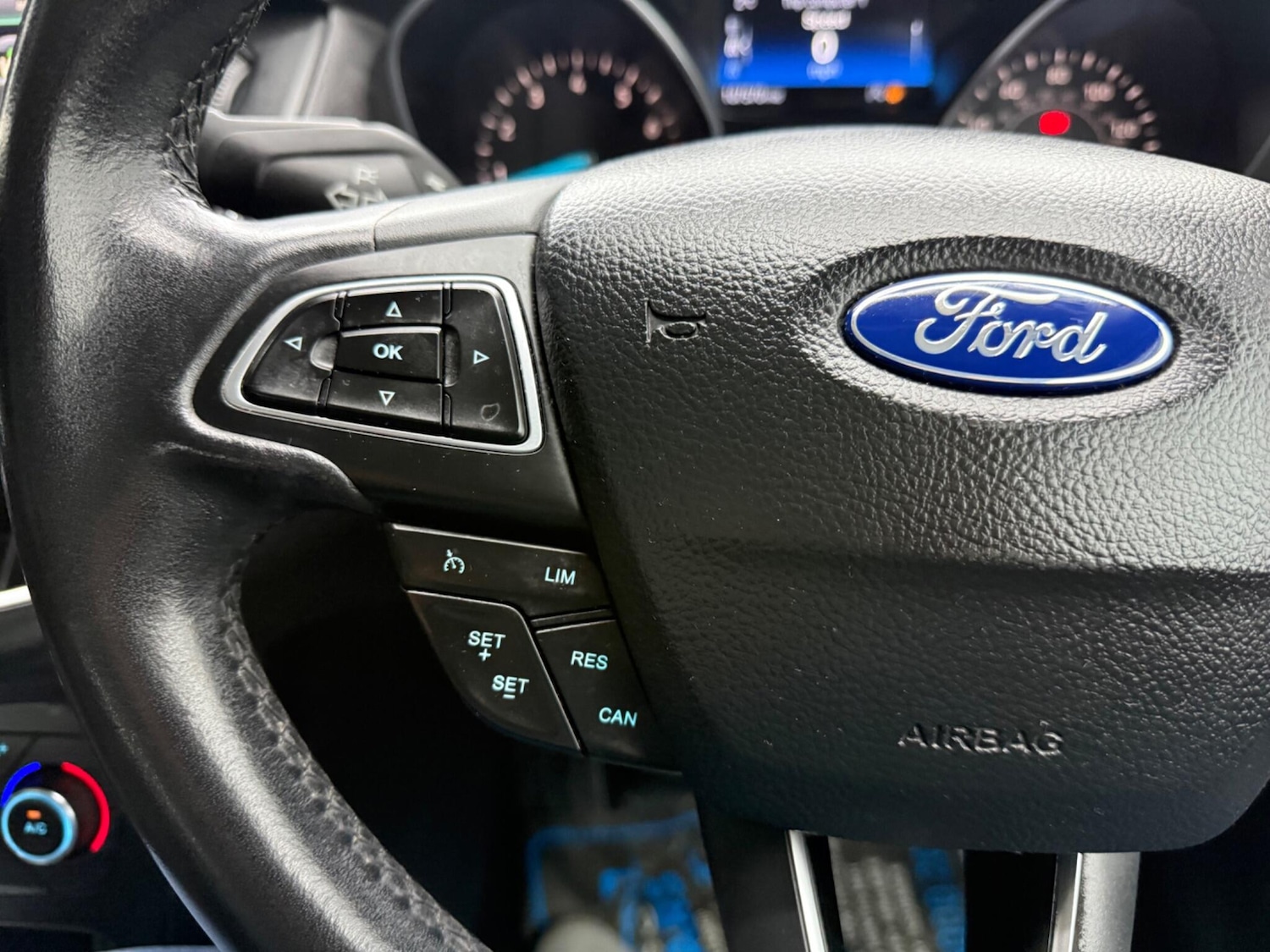 Used Ford Focus 2015 for sale - 77130677: Photo 34