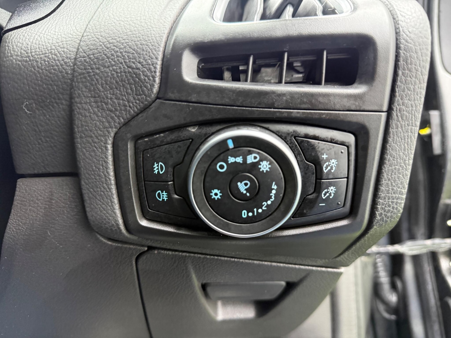 Used Ford Focus 2015 for sale - 77130677: Photo 42