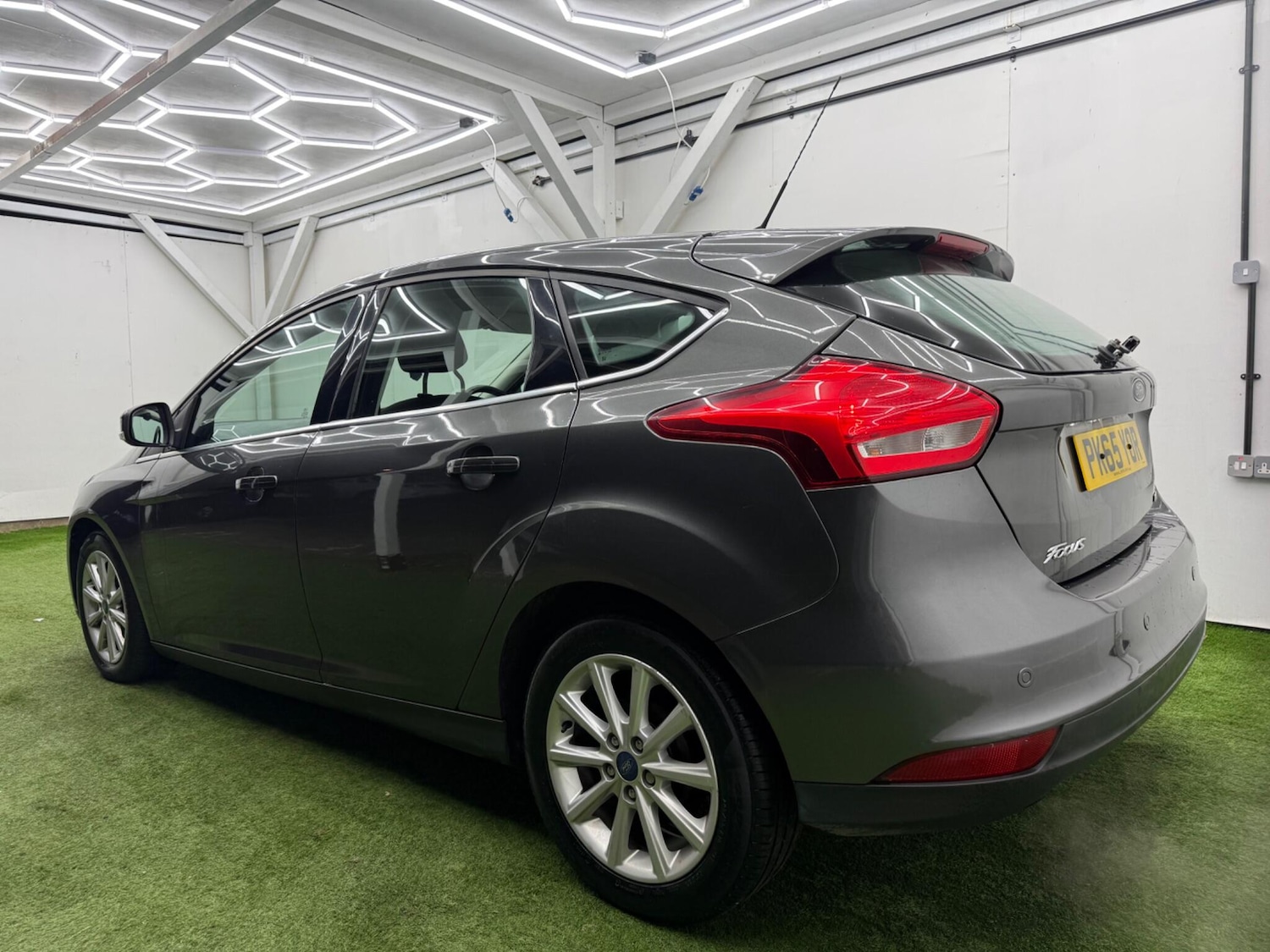 Used Ford Focus 2015 for sale - 77130677: Photo 9