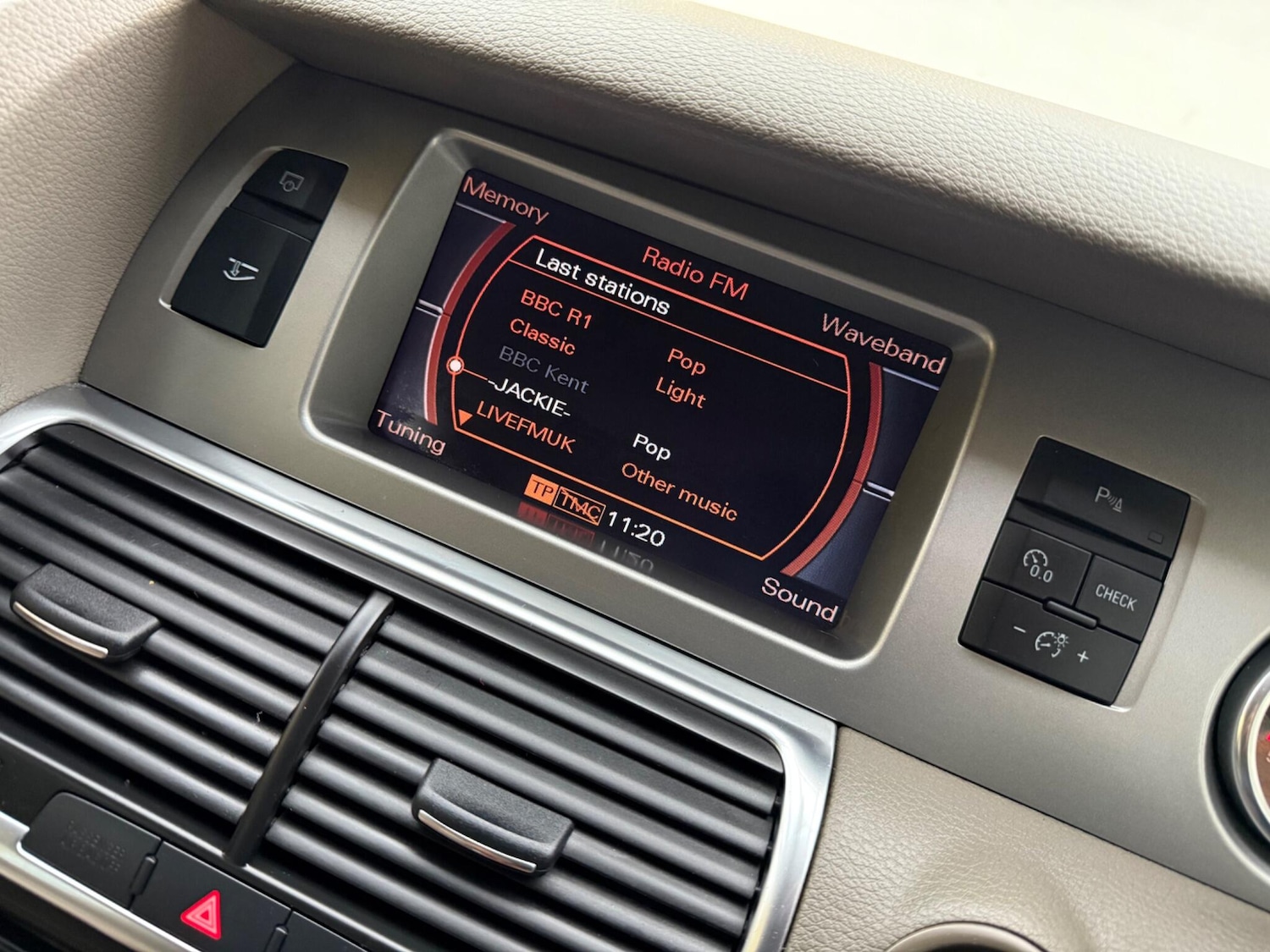 Used Audi Q7 2007 for sale - 76521759: Photo 51