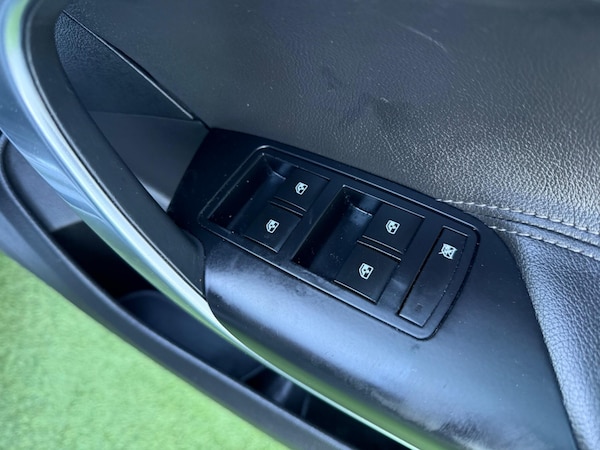 Used Vauxhall Insignia 2015 for sale - 76188612: Photo 40