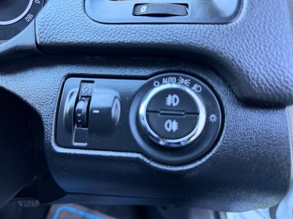 Used Vauxhall Insignia 2015 for sale - 76188612: Photo 42