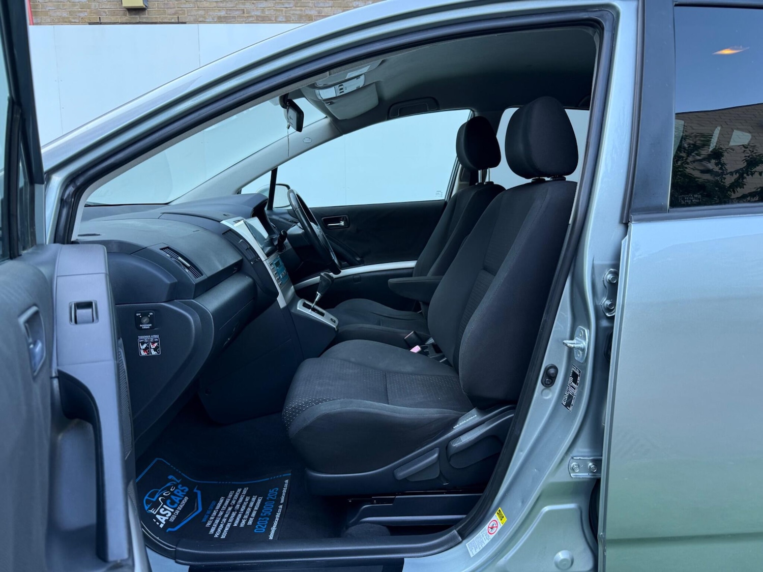 Vehicle 29