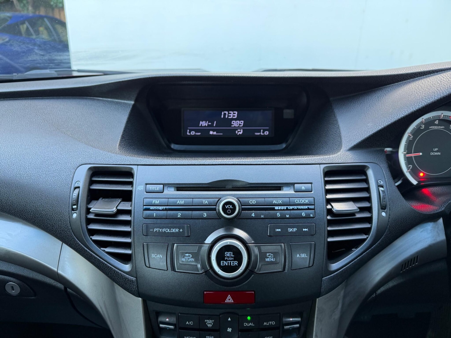 Used Honda Accord 2010 for sale - 76399326: Photo 28