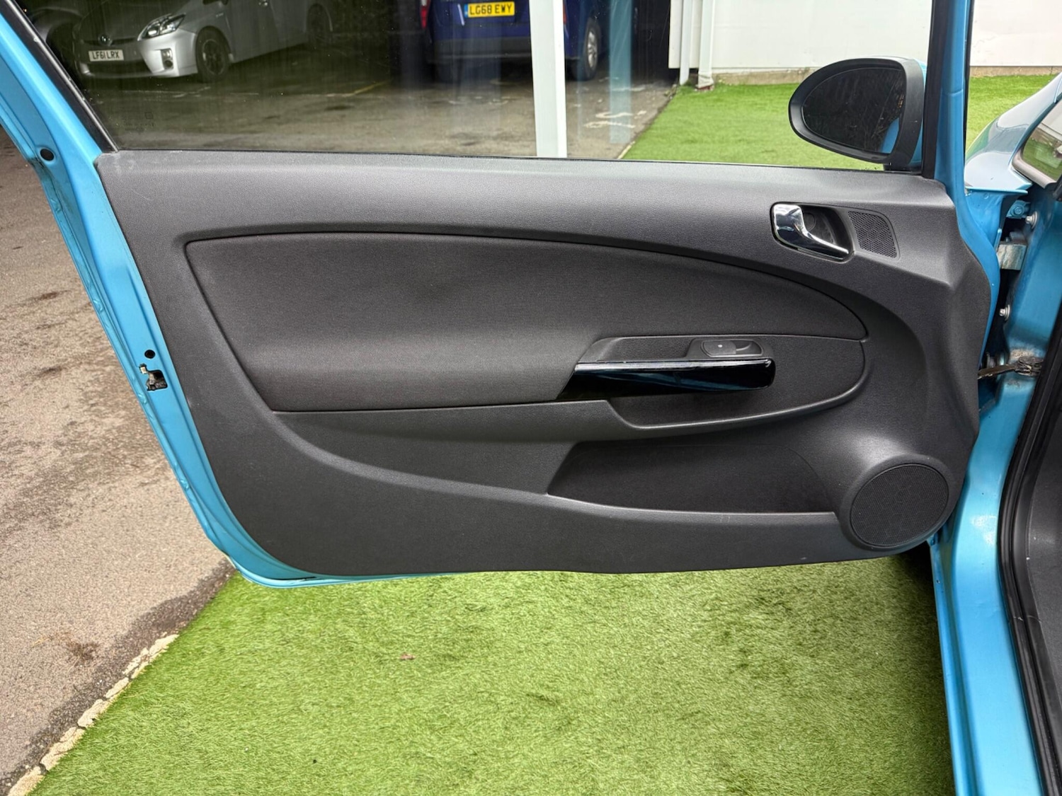 Used Vauxhall Corsa 2010 for sale - 77343862: Photo 24