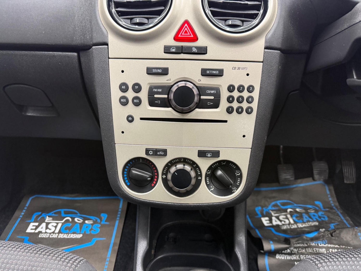 Used Vauxhall Corsa 2010 for sale - 77343862: Photo 27