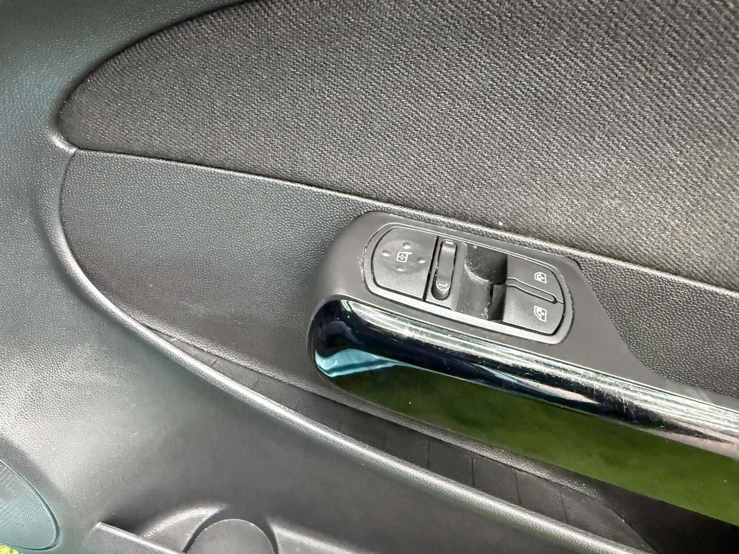 Used Vauxhall Corsa 2010 for sale - 77343862: Photo 37