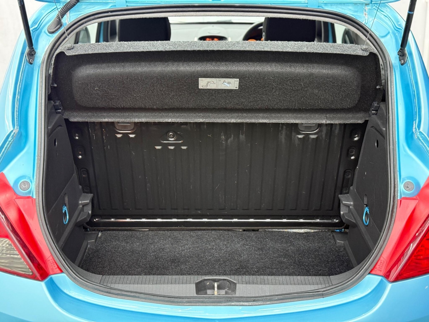 Used Vauxhall Corsa 2010 for sale - 77343862: Photo 8