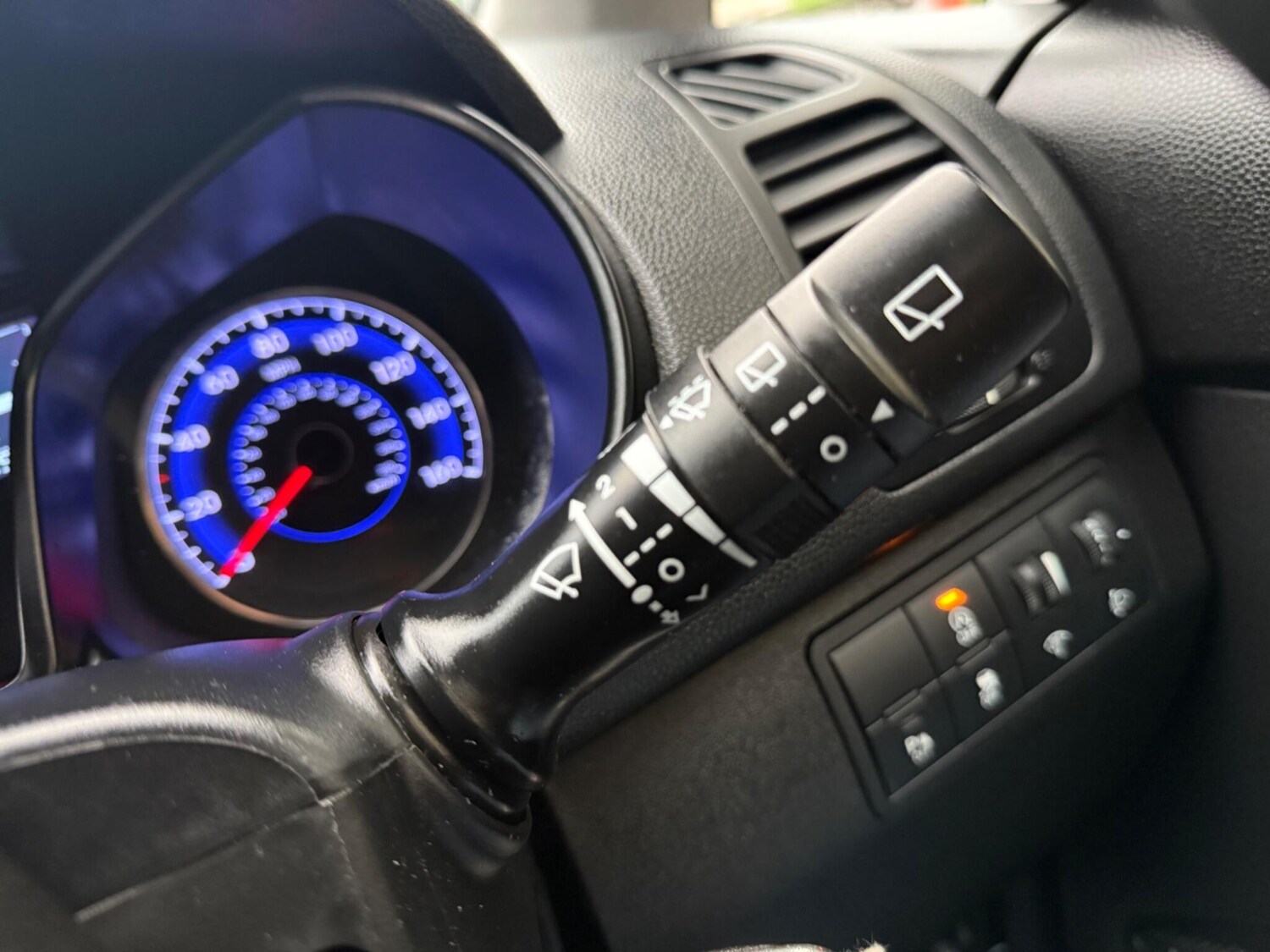 Used Hyundai Ix20 2015 for sale - 76597321: Photo 36