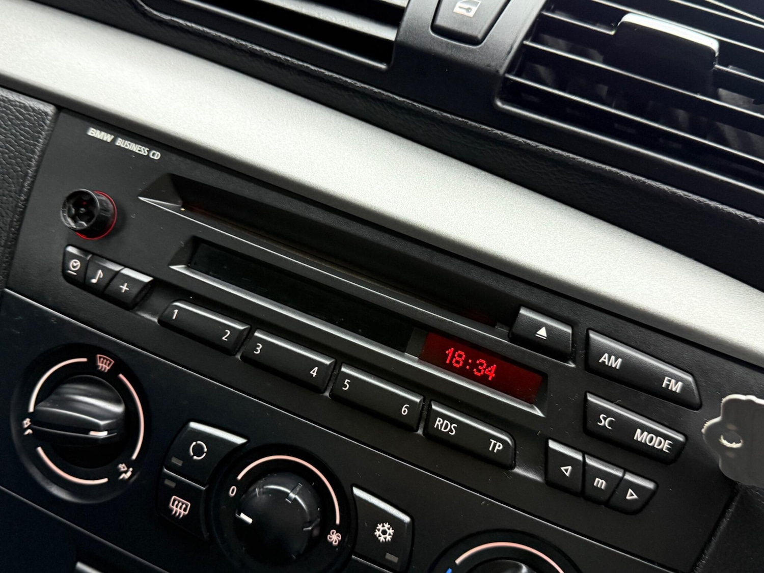 Used BMW 1 Series 2009 for sale - 77237775: Photo 45