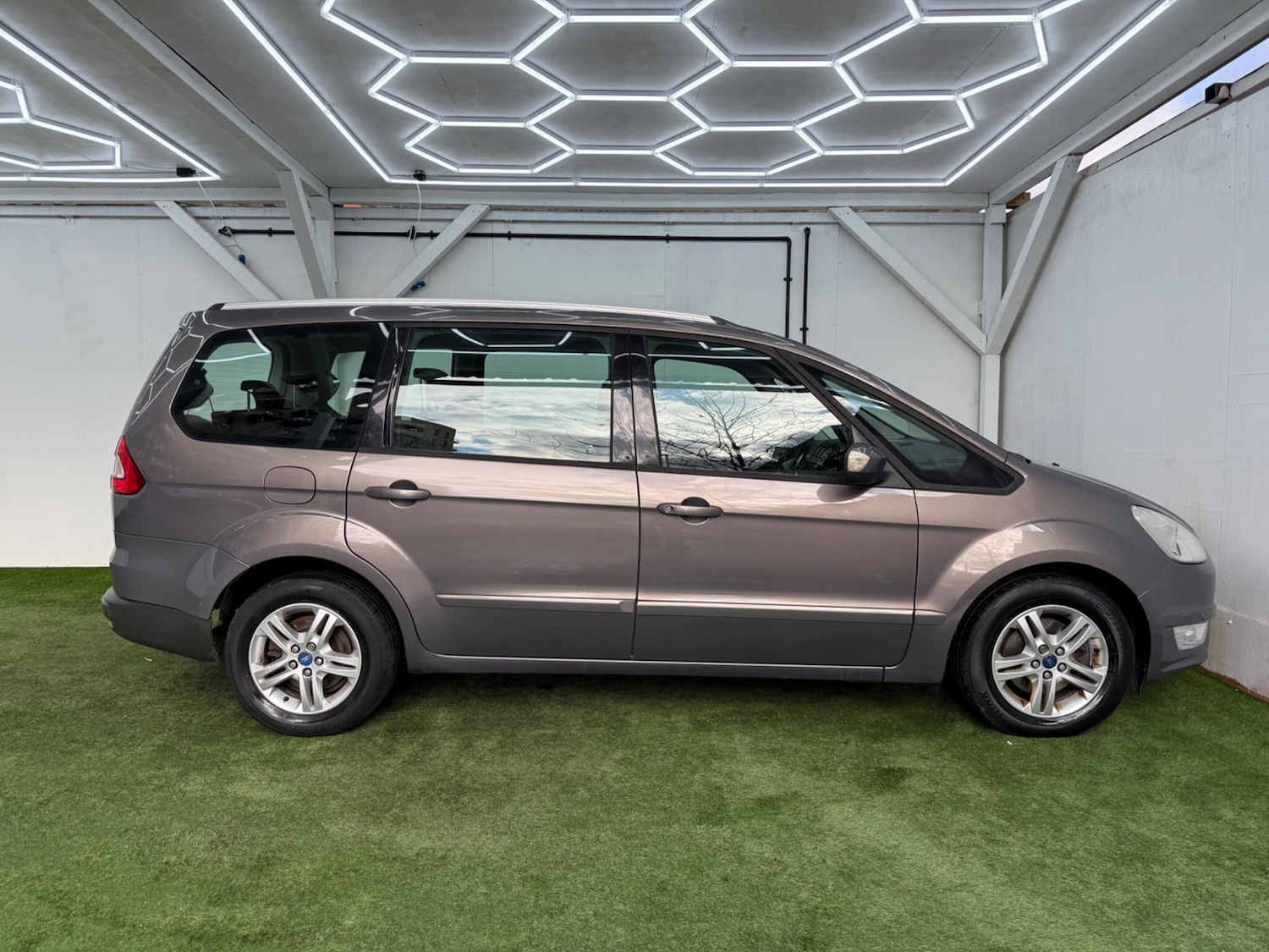 Used Ford Galaxy for sale - 77267991: Photo 2