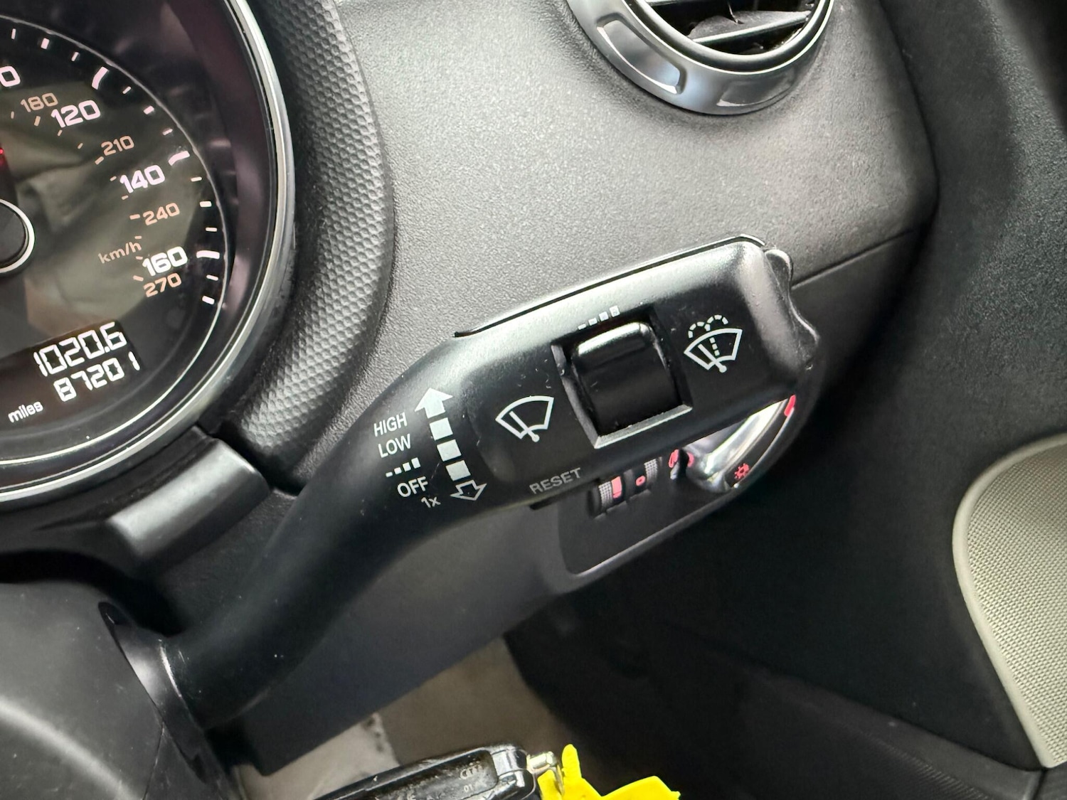 Used Audi TT 2009 for sale - 77255282: Photo 32