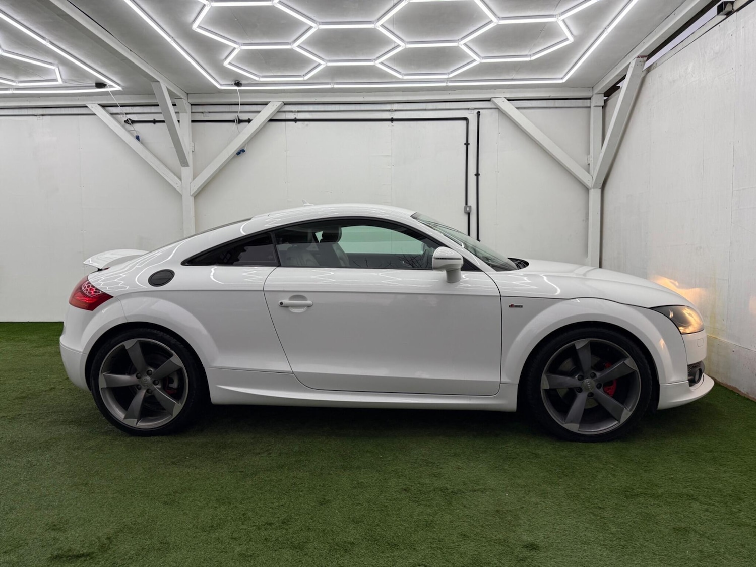 Used Audi TT 2009 for sale - 77255282: Photo 5