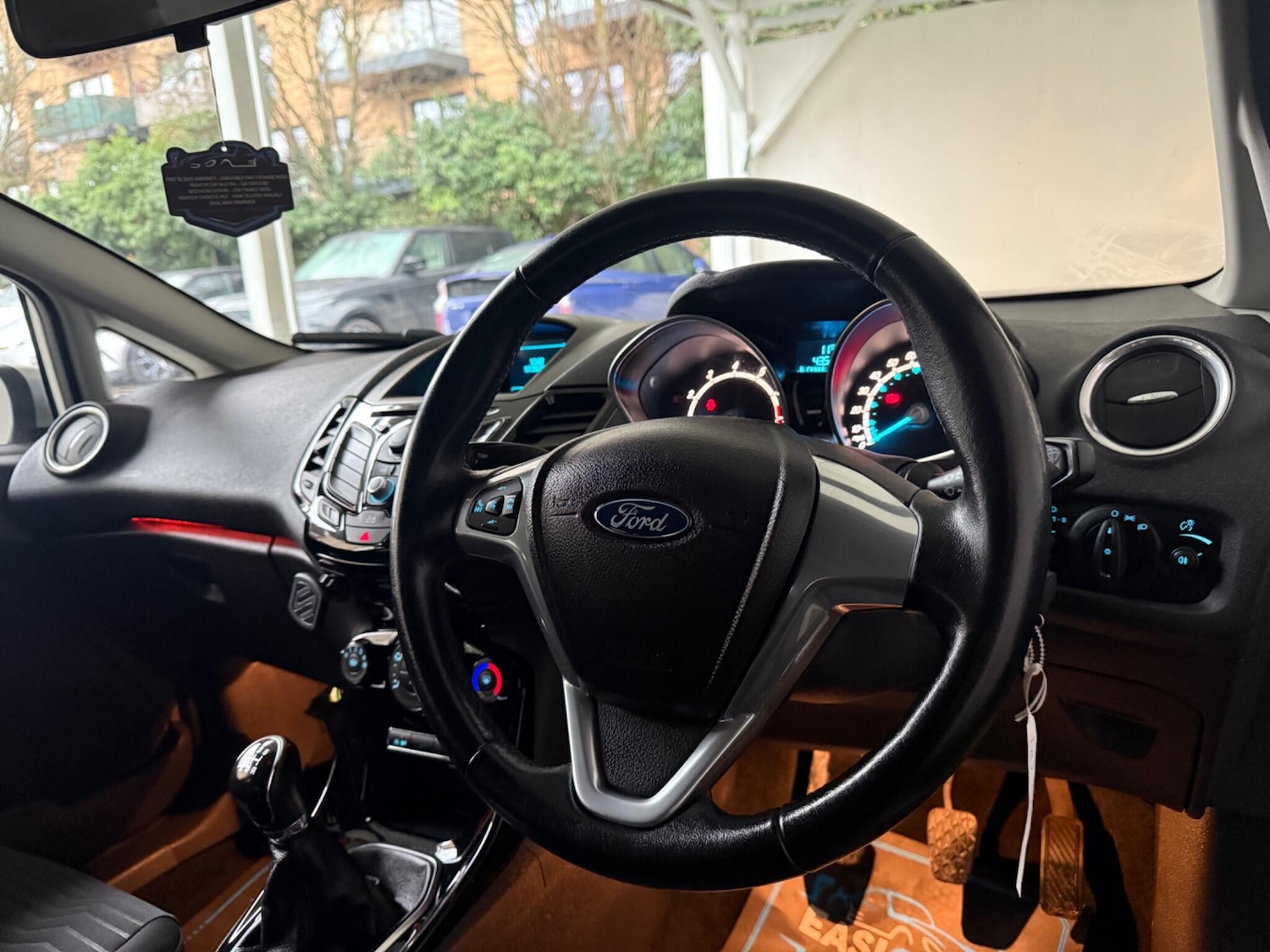 Used Ford Fiesta 2013 for sale - 76976137: Photo 2