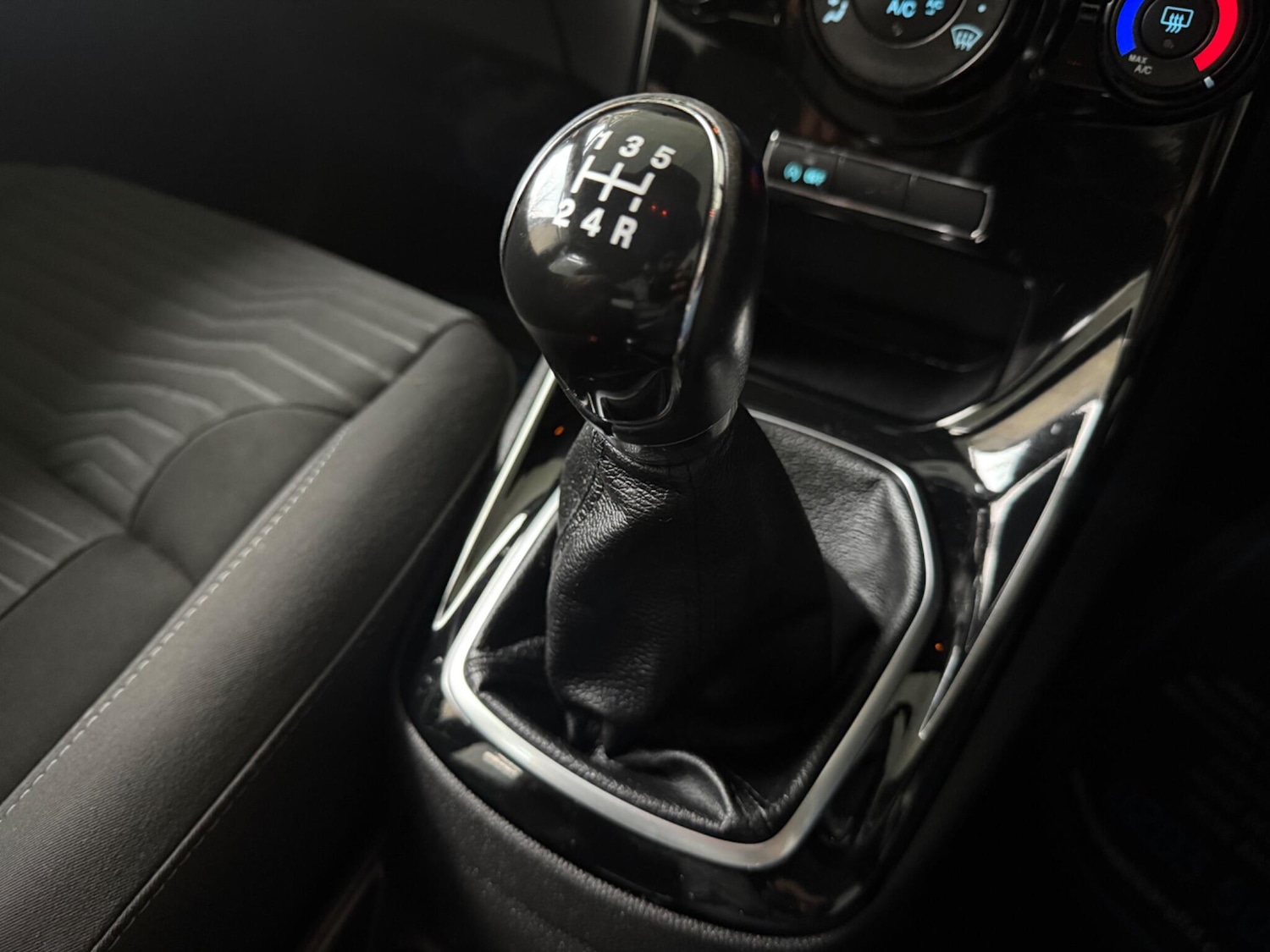 Used Ford Fiesta 2013 for sale - 76976137: Photo 50