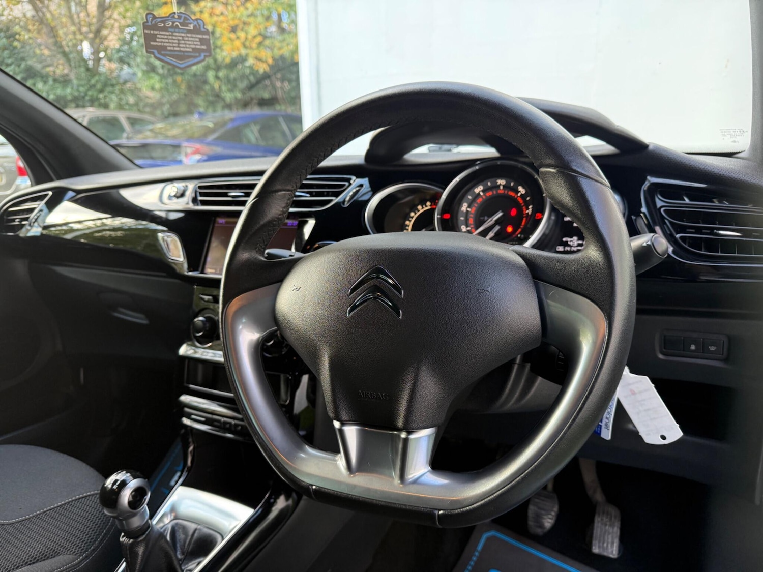 Used DS Automobiles DS 3 2015 for sale - 76371510: Photo 2