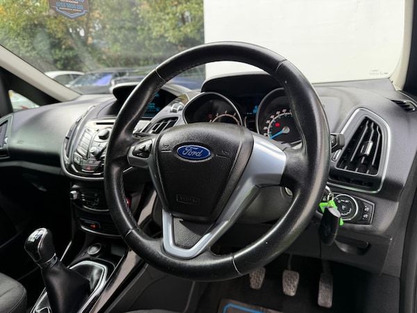 Used Ford B-MAX 2013 for sale - 76189943: Photo 15