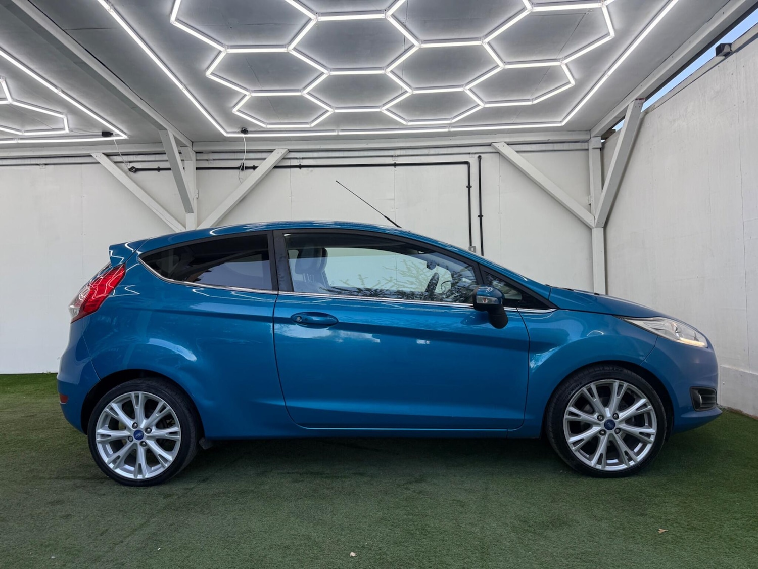 Used Ford Fiesta for sale - 78156820: Photo 2