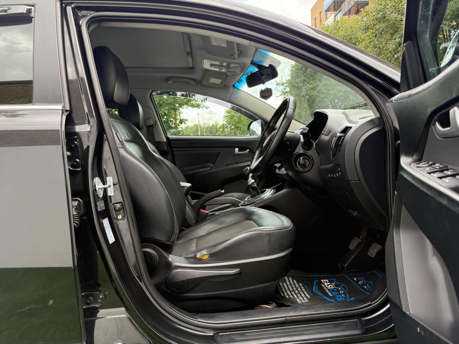 Used Kia Sportage 2011 for sale - 76201231: Photo 14