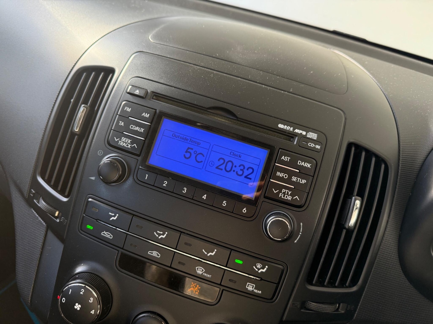 Used Hyundai i30 2010 for sale - 76802305: Photo 41