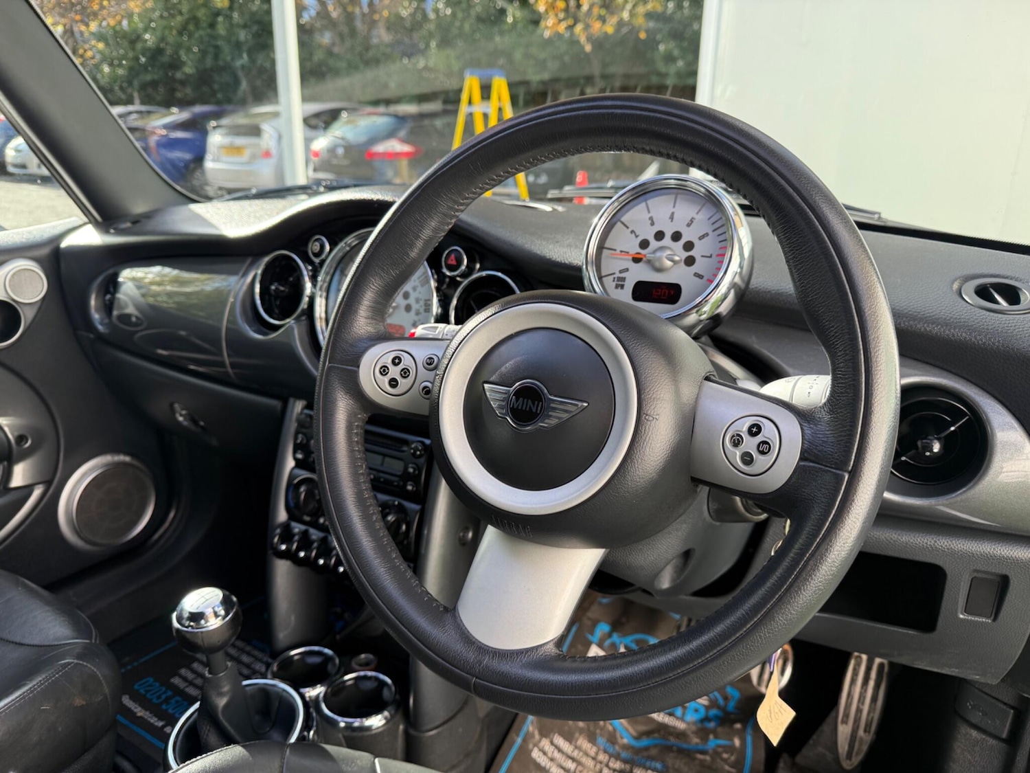 Used MINI Convertible for sale - 76440638: Photo 2