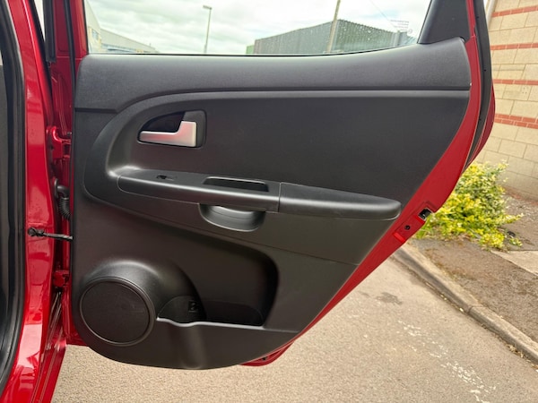 Used Kia Venga 2013 for sale - 74934370: Photo 21